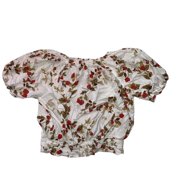 Old Navy Strawberry Print Top Size M - Picture 2 of 3